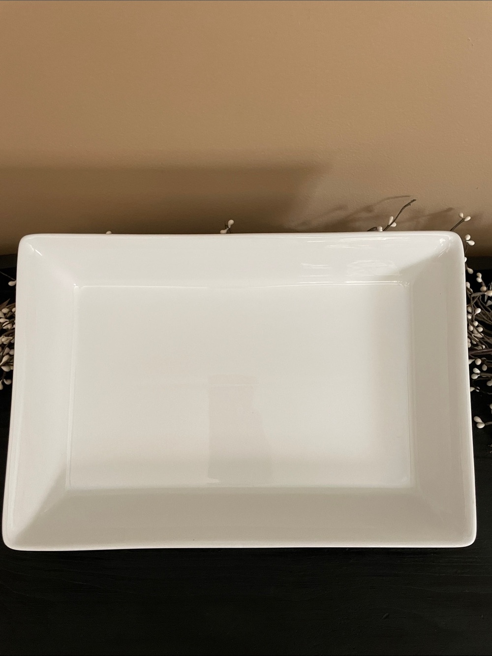 Like New Crate & Barrel White Rectangular Baking/Serving Dish